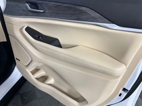 Used 2022 Jeep Grand Cherokee Limited 4xe w/ Luxury Tech Group II image 35