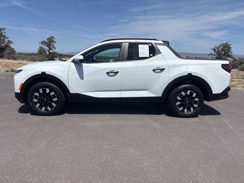 Used 2025 Hyundai Santa Cruz SEL FWD image 9