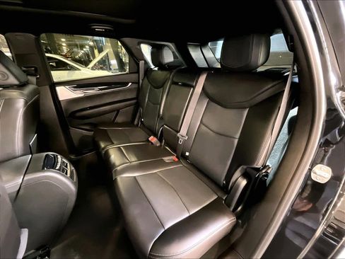 Used 2025 Cadillac XT5 Premium Luxury image 15