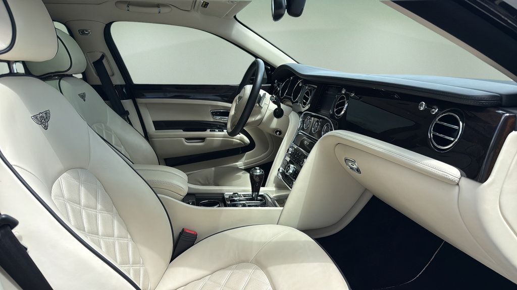 Used 2013 Bentley Mulsanne RWD image 16
