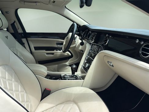 Used 2013 Bentley Mulsanne RWD image 16