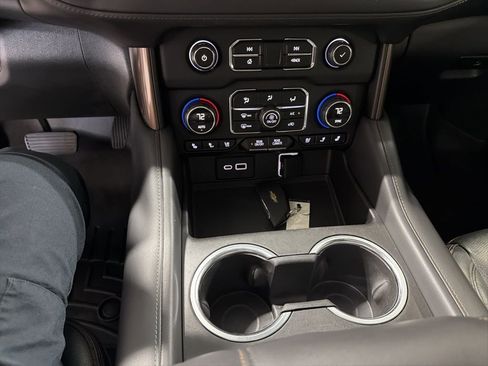 Used 2021 Chevrolet Tahoe High Country w/ Premium Package image 32