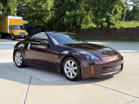 Used 2003 Nissan 350Z Enthusiast RWD image 3