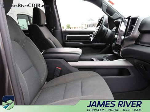 Used 2023 RAM 1500 Big Horn AWD/4WD image 9