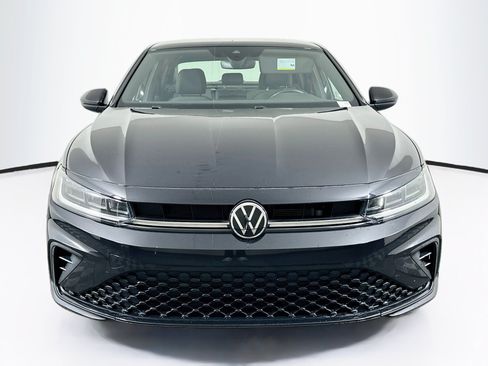 Used 2025 Volkswagen Jetta Sport FWD image 2