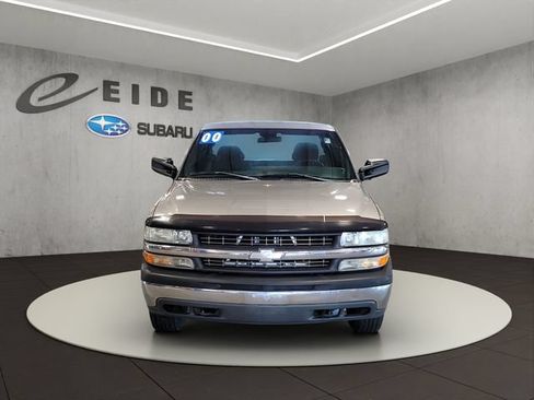 Used 2000 Chevrolet Silverado 2500 LS RWD image 2