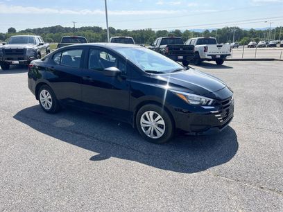 Used 2025 Nissan Versa S w/ Trunk Package