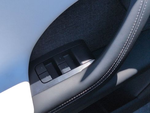 Used 2024 Tesla Model X Plaid image 15