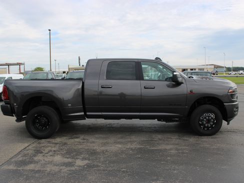 Used 2025 RAM 3500 Laramie w/ Night Edition AWD/4WD image 9