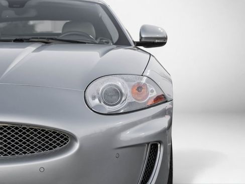 Used 2010 Jaguar XK Convertible image 43
