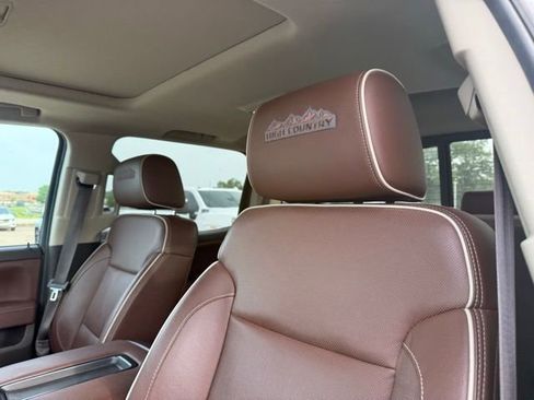 Used 2014 Chevrolet Silverado 1500 High Country w/ High Country Premium Package AWD/4WD image 12