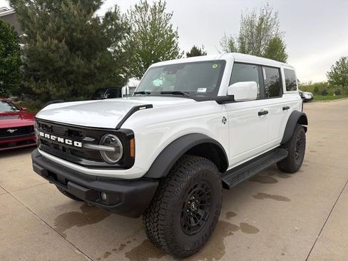 New 2026 Ford Bronco Outer Banks AWD/4WD image 9