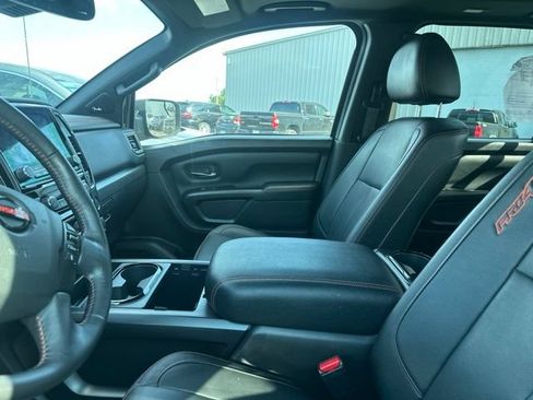 Used 2020 Nissan Titan PRO-4X w/ Pro-4x Convenience Package AWD/4WD image 6