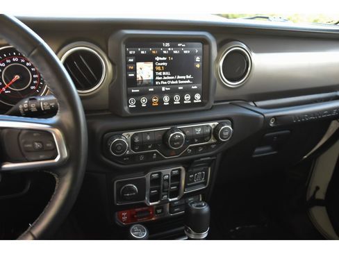 Used 2018 Jeep Wrangler Unlimited Rubicon image 20