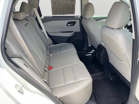 Used 2023 Nissan Rogue SL w/ SL Premium Package FWD image 13