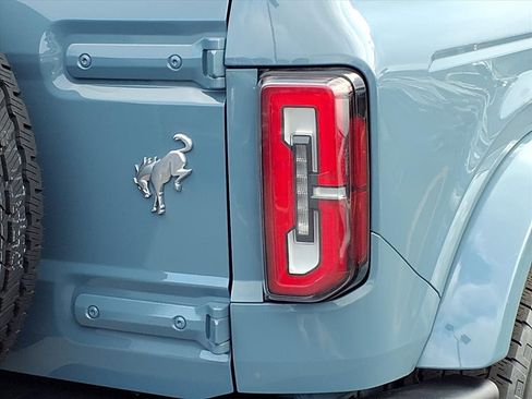 Used 2022 Ford Bronco Outer Banks image 25