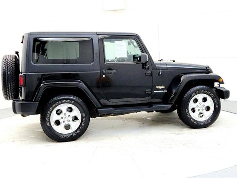 Used 2015 Jeep Wrangler Sahara w/ Connectivity Group image 6
