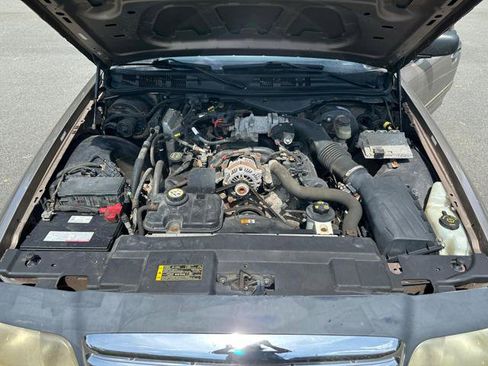 Used 2006 Ford Crown Victoria Police Interceptor image 18
