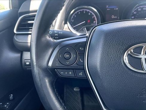 Used 2019 Toyota Camry SE FWD image 11