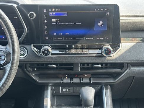 Used 2024 Chevrolet Colorado W/T w/ Safety Package image 25