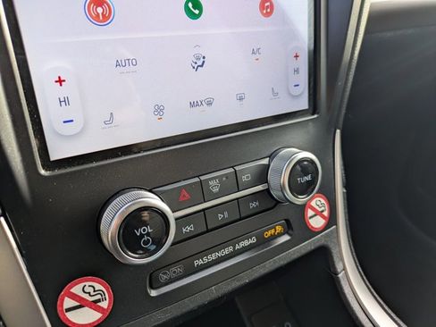 Used 2024 Ford Edge SEL image 12