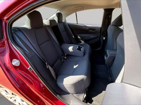 Used 2025 Toyota Corolla LE FWD image 18