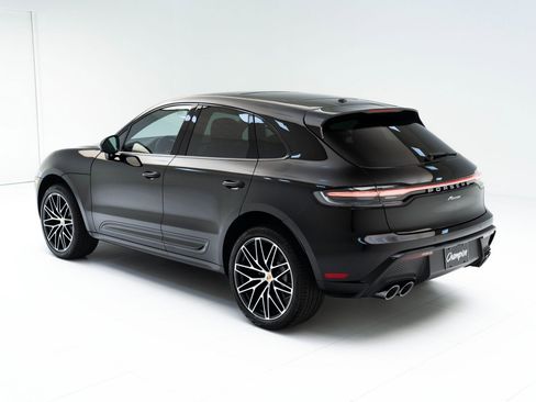 Certified 2025 Porsche Macan AWD/4WD image 3