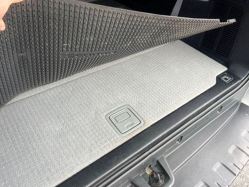 Used 2008 Toyota Sequoia Platinum image 40