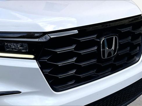 Used 2025 Honda Pilot Sport image 30