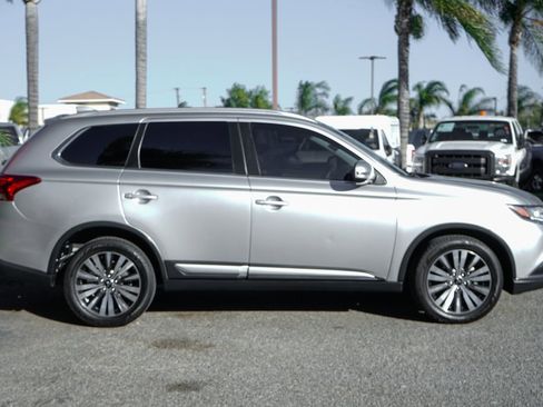 Used 2019 Mitsubishi Outlander SEL image 12