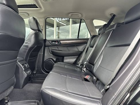 Used 2018 Subaru Outback 2.5i Limited w/ Popular Package #2 AWD/4WD image 26
