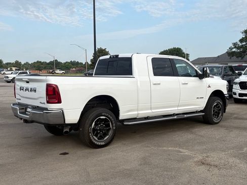 Used 2025 RAM 2500 Laramie AWD/4WD image 8
