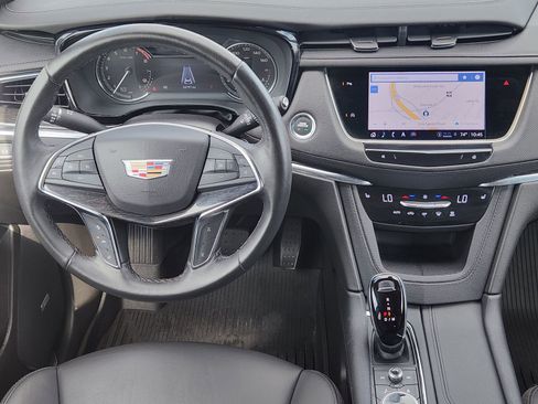 Used 2023 Cadillac XT5 Premium Luxury FWD image 32