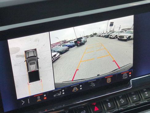 Used 2024 Chevrolet Silverado 1500 ZR2 w/ Technology Package AWD/4WD image 15
