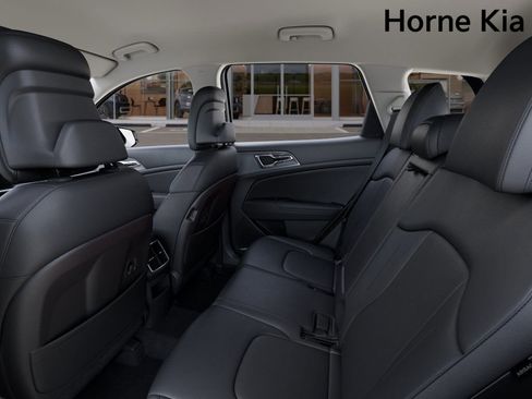 New 2026 Kia Sportage EX image 18