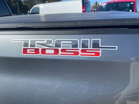 Used 2021 Chevrolet Silverado 1500 Custom Trail Boss image 11