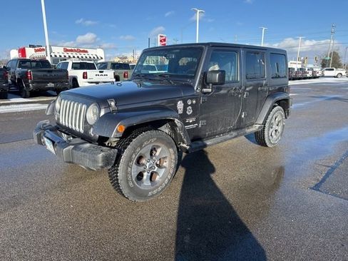 Used 2016 Jeep Wrangler Unlimited Sahara image 10