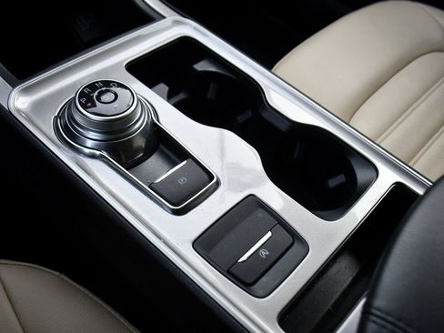 Used 2023 Ford Edge SEL w/ Convenience Package image 31