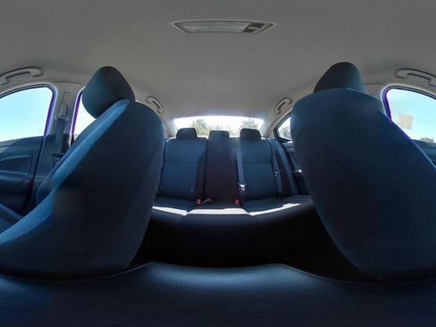 Used 2025 Nissan Versa SV FWD image 40