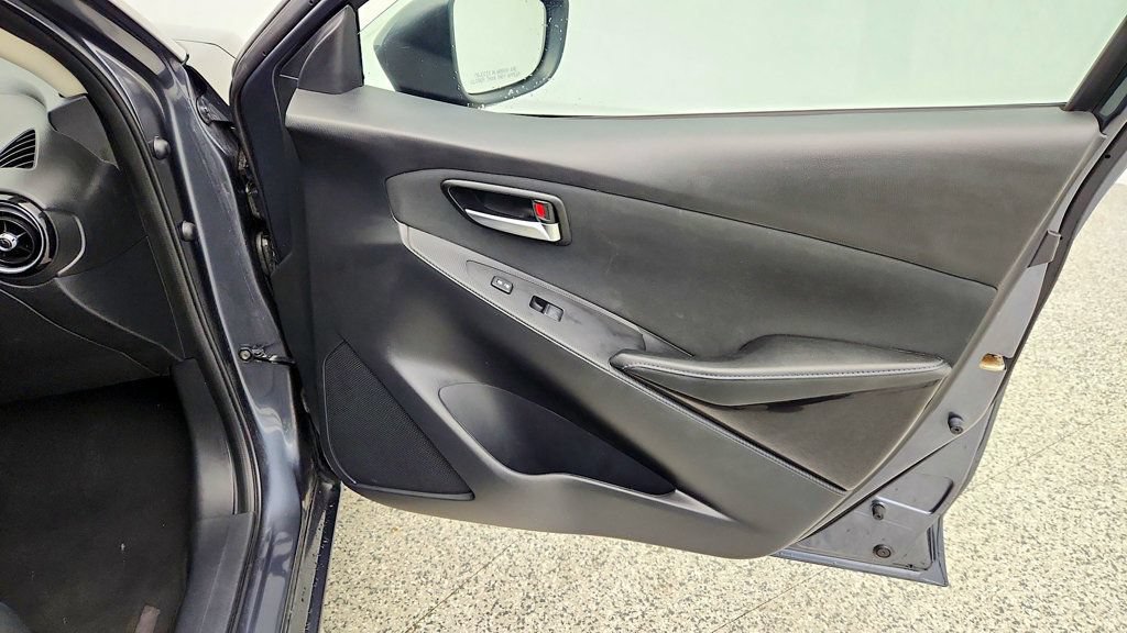 Used 2017 Toyota Yaris iA FWD image 25