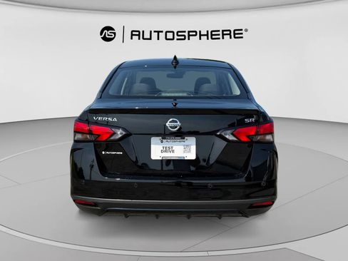 Used 2022 Nissan Versa SR FWD image 7