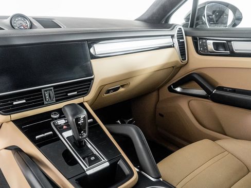 Used 2023 Porsche Cayenne Turbo w/ Premium Package Plus (PI3) image 47