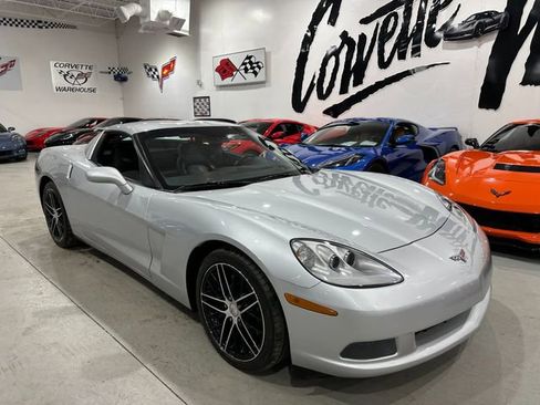 Used 2010 Chevrolet Corvette Coupe w/ Preferred Equipment Group image 21