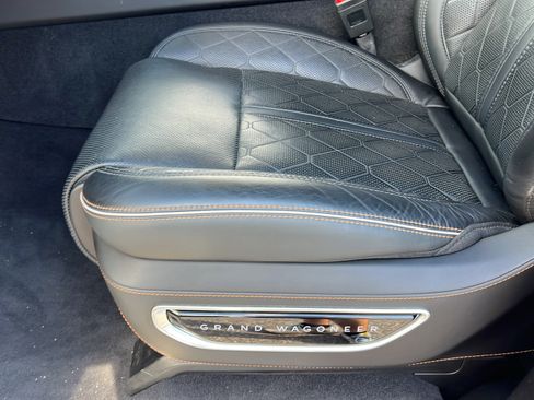 Used 2023 Jeep Grand Wagoneer Series III w/ Rear Seat Video Group 1 AWD/4WD image 15