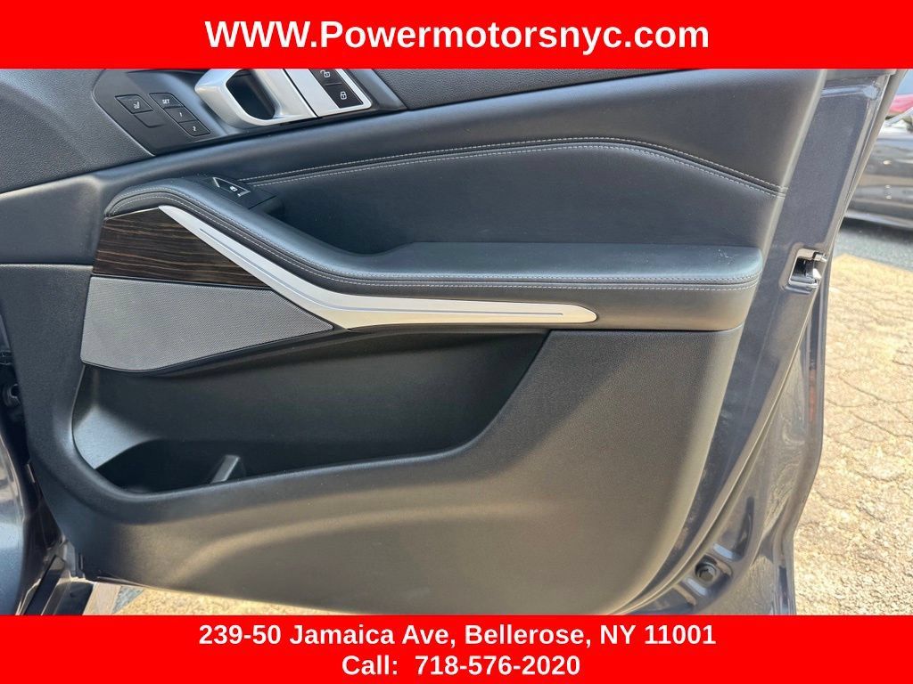 Used 2021 BMW X5 M50i w/ Executive Package AWD/4WD image 29