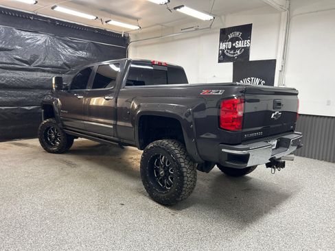 Used 2016 Chevrolet Silverado 2500 LTZ w/ Duramax Plus Package AWD/4WD image 4