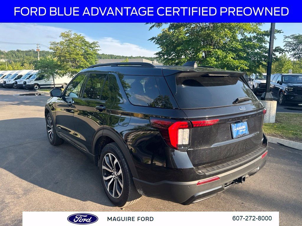 Certified 2025 Ford Explorer ST-Line AWD/4WD image 7