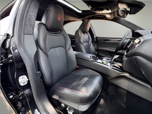 Used 2022 Maserati Ghibli GT RWD image 19