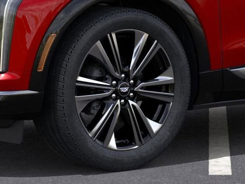 New 2026 Cadillac Optiq Luxury 2 image 9