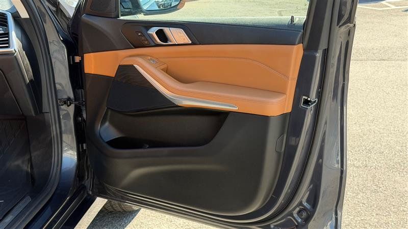 Used 2021 BMW X7 xDrive40i w/ Premium Package 2 AWD/4WD image 36